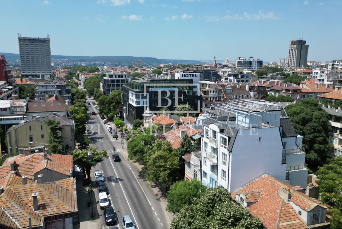 Център Варна – 96 кв.м тристаен до Морската градина и ВИНС, ново строителство, акт 16 - 0