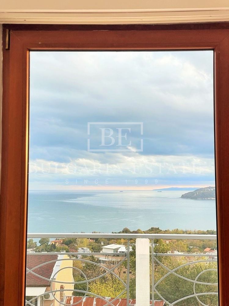 House - Breeze, 2 PARKING AND GARAGE-0 House - Breeze, 2 PARKING AND GARAGE - 0