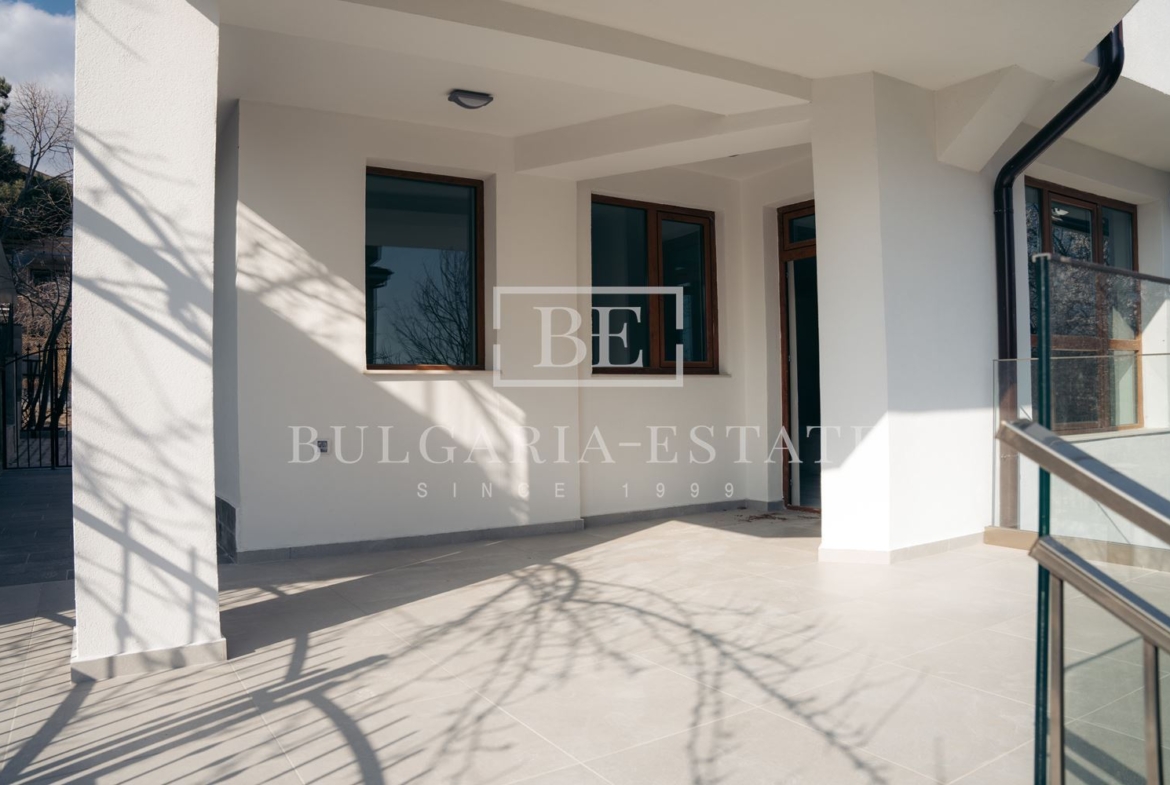 3-стаен апартамент с веранда, АКТ 16! м-т Евксиноград, гр. Варна - 0