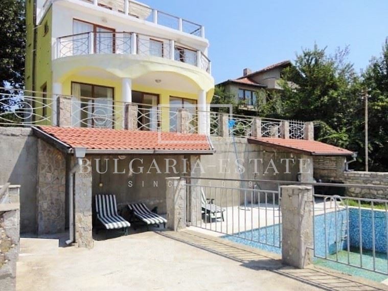 House - Breeze, 2 PARKING AND GARAGE - 0