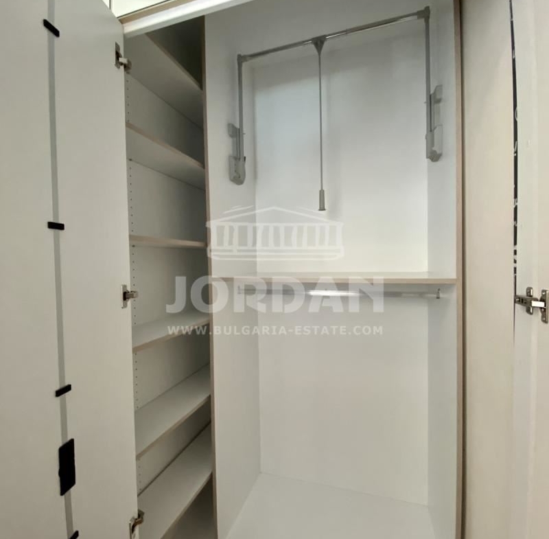 Moderne Zwei-Zimmer-Wohnung (105 qm), neben dem Sea Garden, Stadt. Varna (VINS) - 0