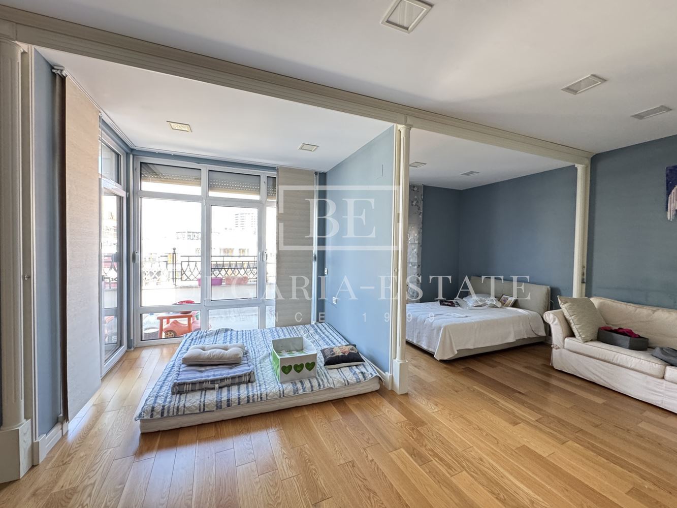 Мезонет с 4 спаплни, 5 минути пеша от Морската Градина, кв. Бриз, 225 кв.м. - 0