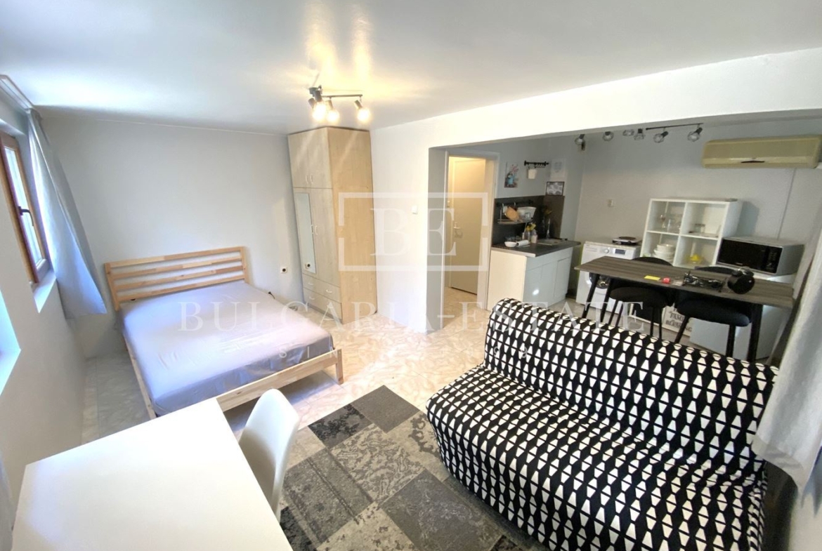 Дава под наем 1-стаен апартамент с топ локация до хотел Черно Море - 0