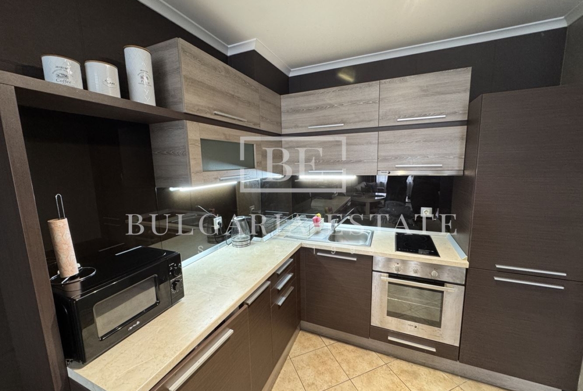 Луксозен двустаен апартамент, затворен комплекс м-т Евксиноград, гр. Варна, включена такса поддръжка - 0