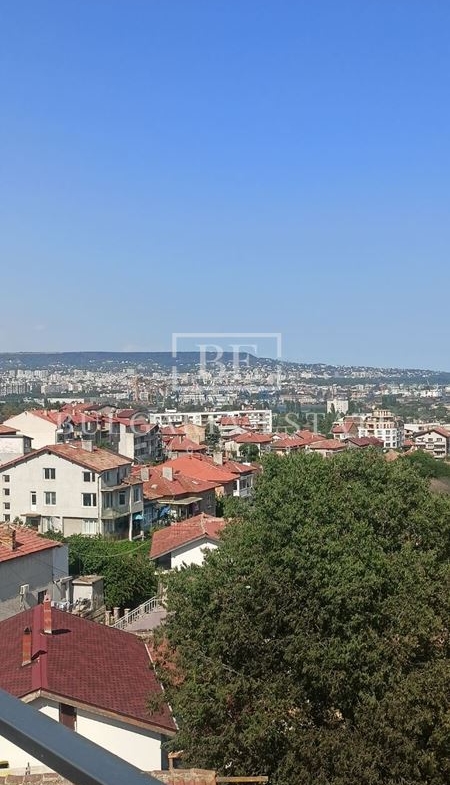 Тристаен апартамент 106.88 кв.м в кв. Аспарухово, втори етаж - 0