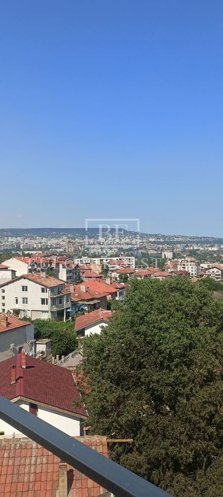 Тристаен апартамент 106.88 кв.м в кв. Аспарухово, втори етаж - 0