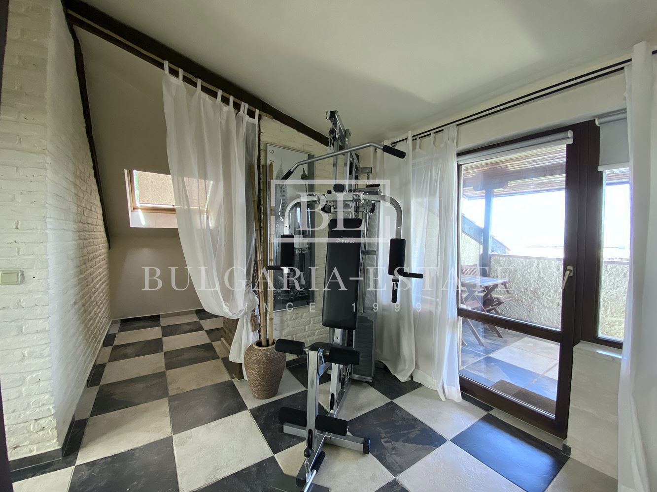 Роскошный дом с бассейном, сауной, рядом с пляжем Кабакум, город. 515 кв. м. 4 спальни Элитный дом с бассейном, сауной, рядом с пляжем Кабакум, город. 515 кв. м. Площадь этажа, 4 спальни - 0