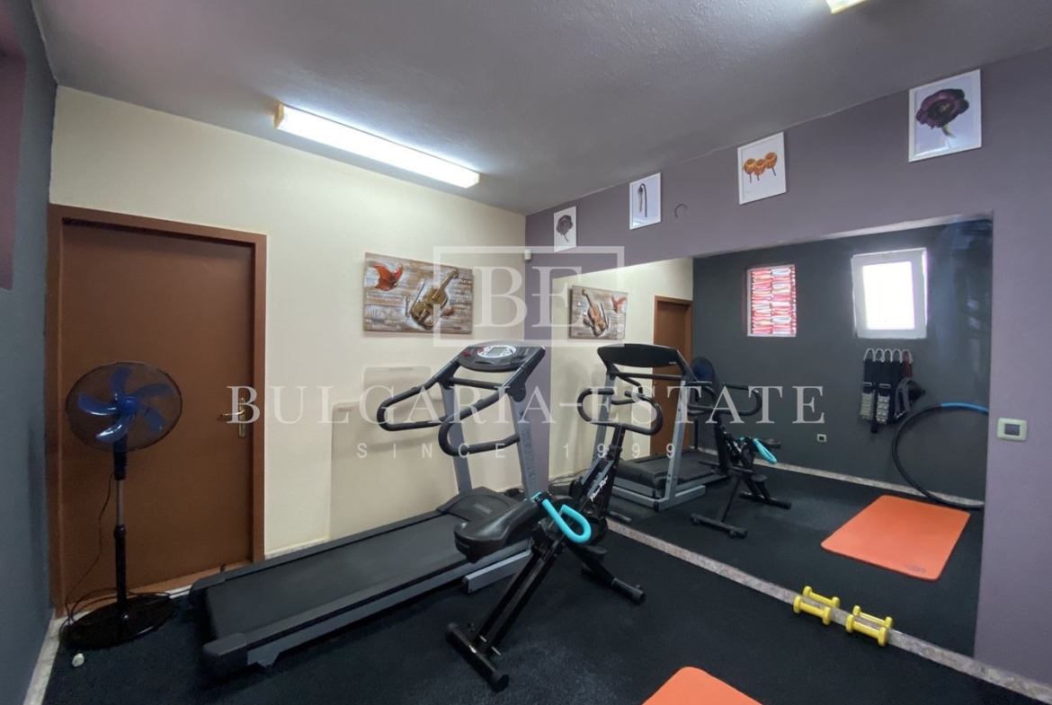 Роскошный дом с двором в деревне Рогачево - всего в 10 минутах от пляжей Албены! - 0