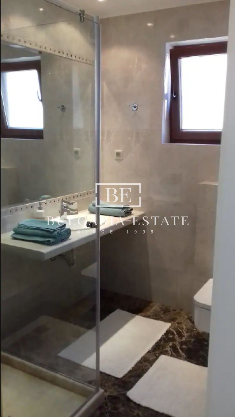 Тристаен на брега на морето – Ален мак-0 Тристаен на брега на морето - Ален мак - 0