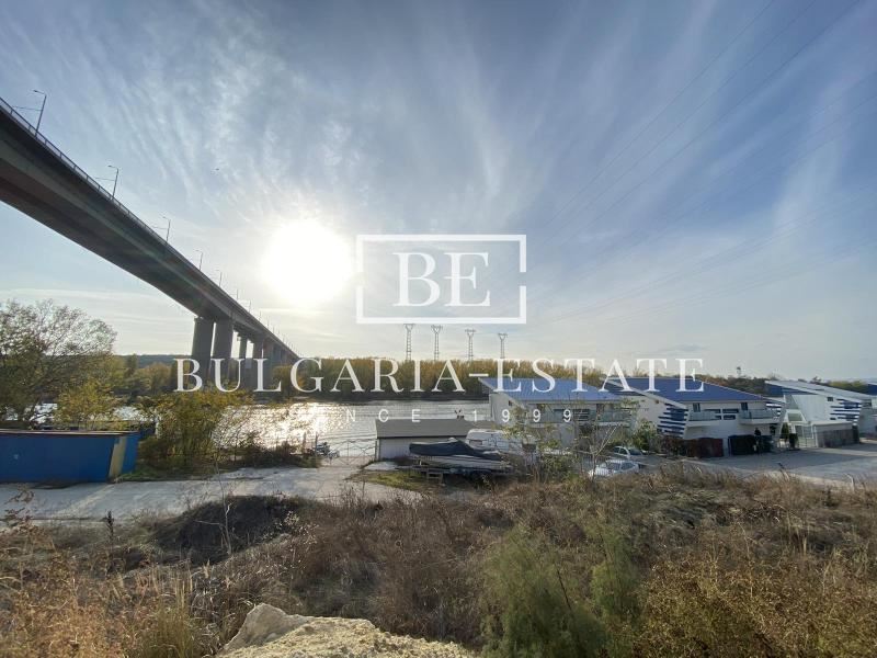 Участок 10226 кв.м. с ПУП, Островная промзона, гр. Варна - 0