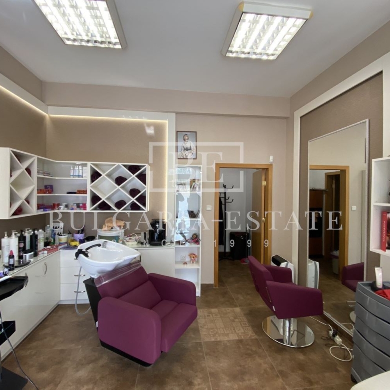 Room with status SHOP, used as a hairdresser - ul. 20 - 0