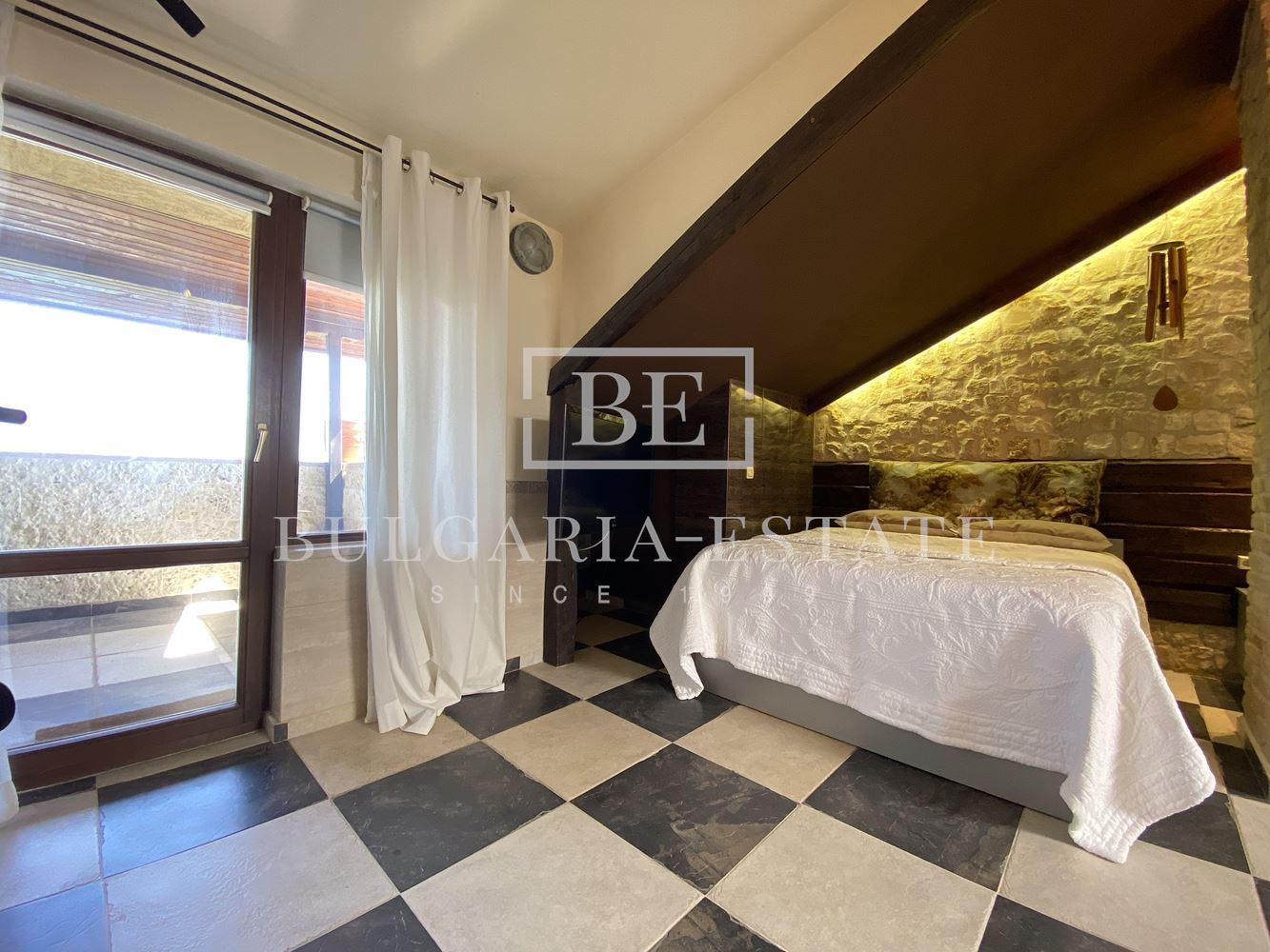 Роскошный дом с бассейном, сауной, рядом с пляжем Кабакум, город. 515 кв. м. 4 спальни Элитный дом с бассейном, сауной, рядом с пляжем Кабакум, город. 515 кв. м. Площадь этажа, 4 спальни - 0