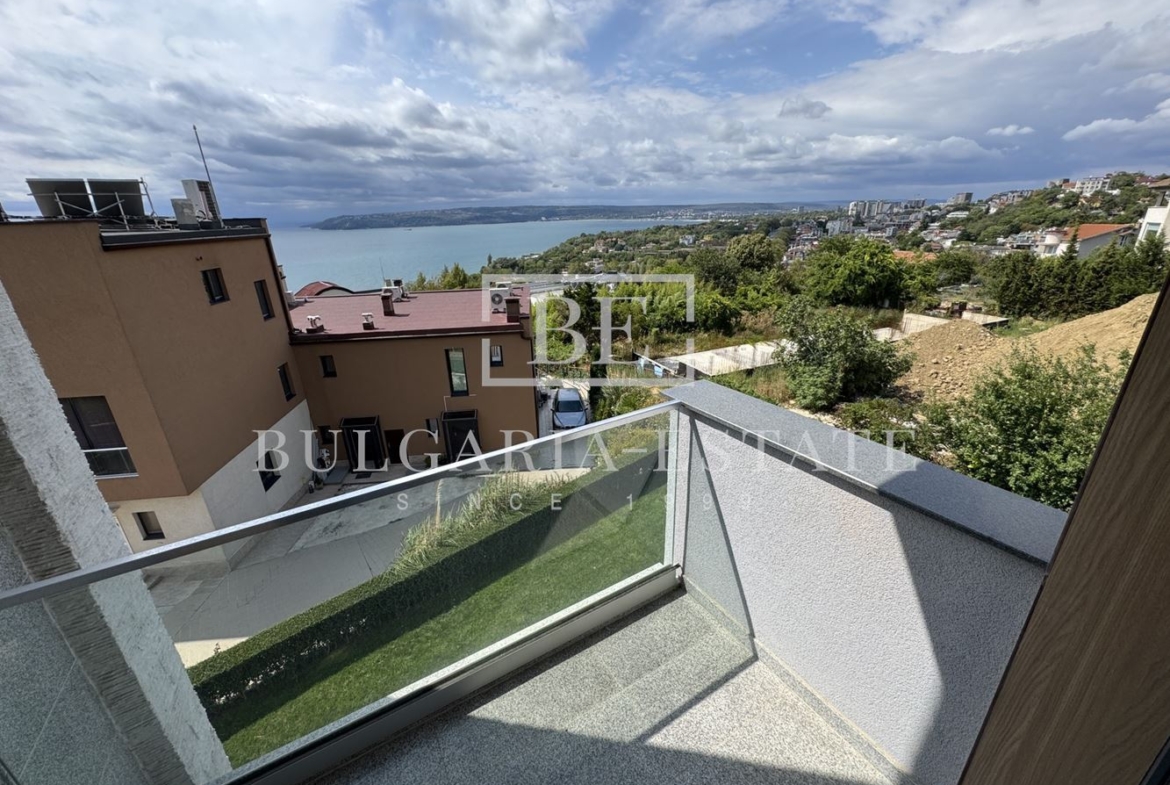 Обзаведен тристаен (98 кв.м.) в бутикова сграда с АКТ 16, м-т Св. Никола, готов за нанасяне - 0