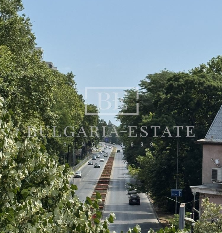 Център Варна – 96 кв.м тристаен до Морската градина и ВИНС, ново строителство, акт 16 - 0