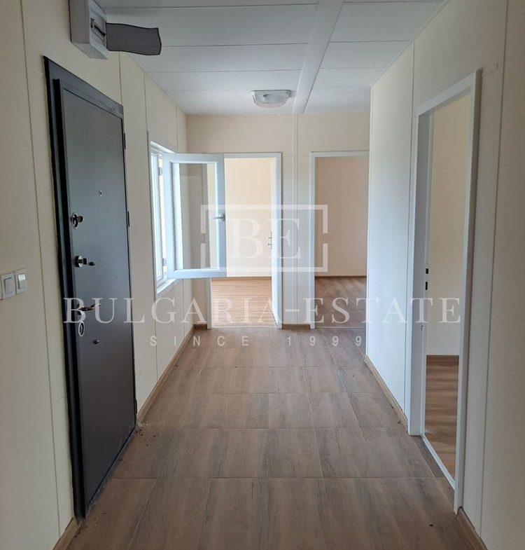 Просторна и модерна къща в село Чайка, община Провадия - 0