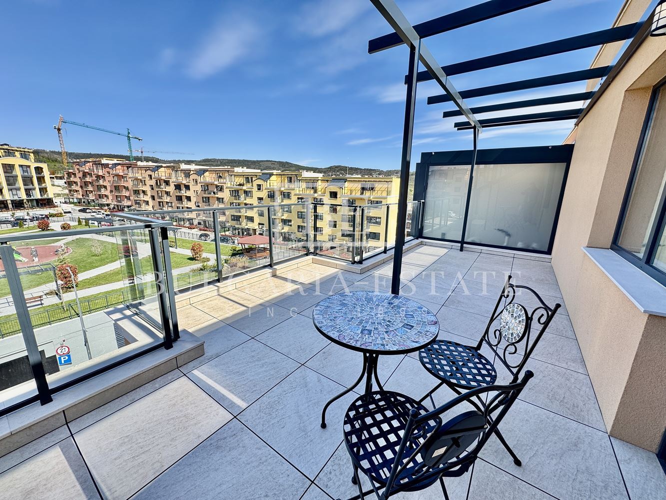 Роскошные апартаменты с 2 спальнями и видом на море, парковочное место, St. Св. Константин и Елена-0 Роскошные апартаменты с 2 спальнями и видом на море, парковочное место, St. Св. Константин и Елена - 0