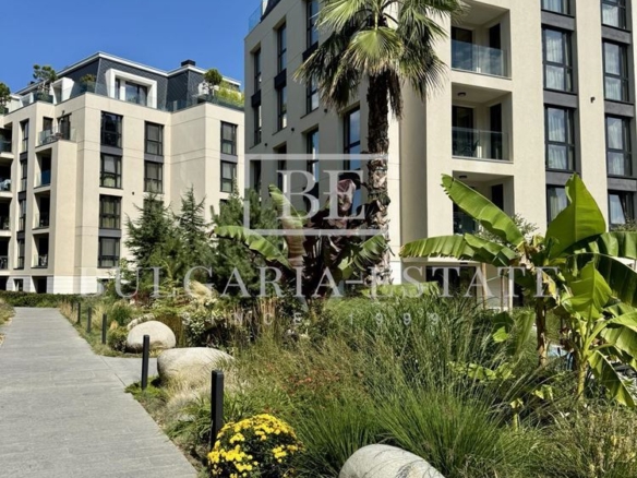 Апартаменты с 2 спальнями на курорте AZUR PREMIUM. Св. Константин и Елена, Варна - 0