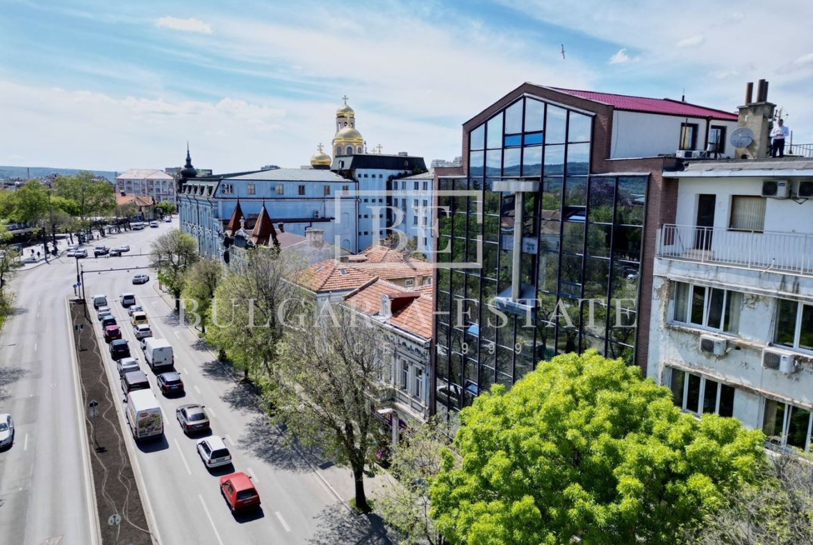 Офис под наем - бул. Мария Луиза 9 - самостоятелен етаж във бизнес център - 0