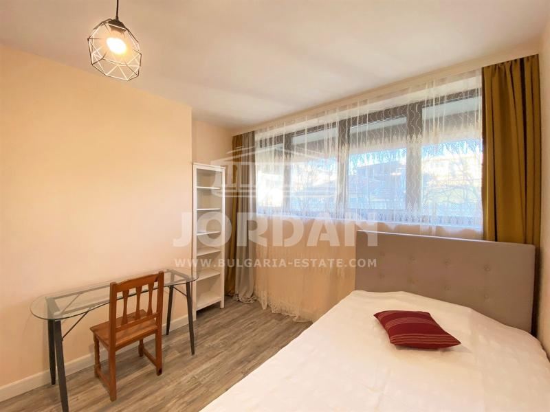 Под наем 4-стаен - Идеален Център 120m² - 0