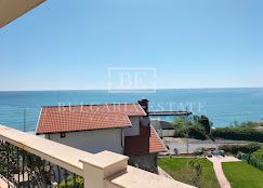 Хотел с морска панорама - 0