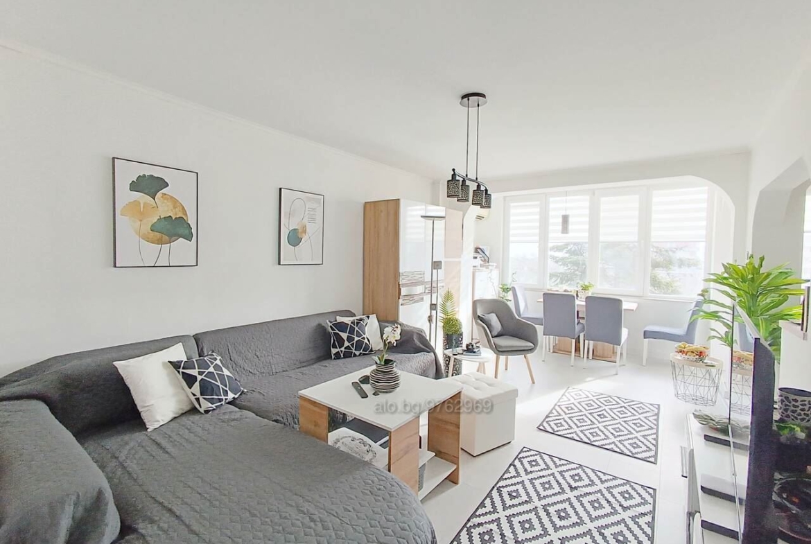 TOP luxury two bedroom apartment - 0