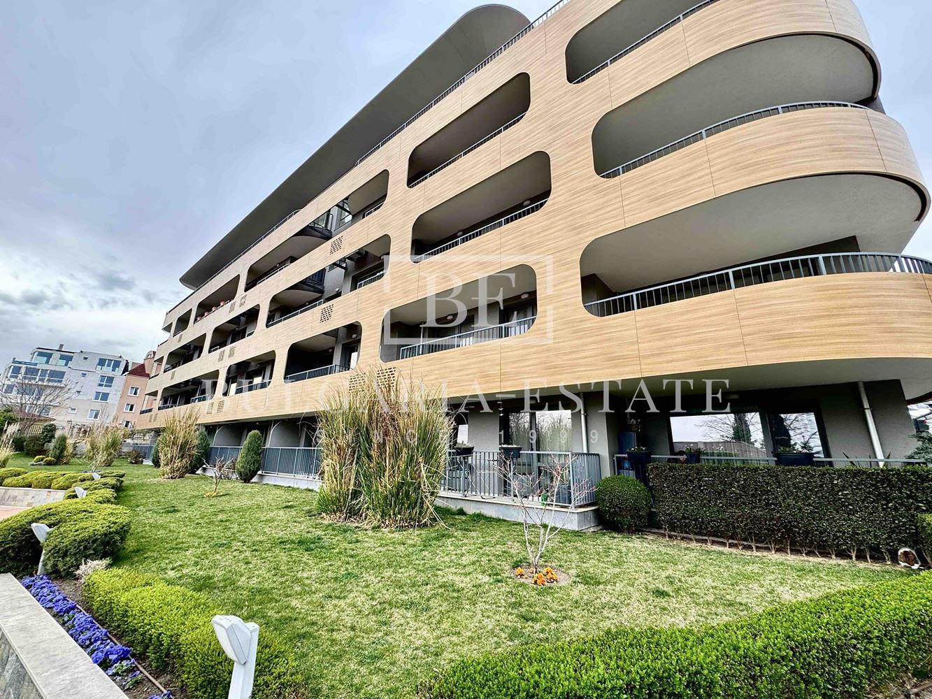 Двухкомнатная квартира в Бризе, КОРАЛ, парковочное место - 0