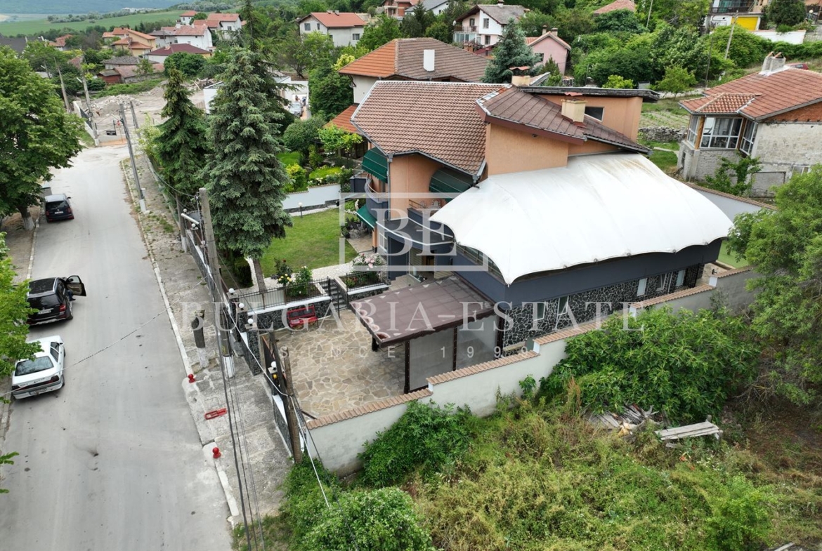 Роскошный дом с двором в деревне Рогачево - всего в 10 минутах от пляжей Албены! - 0