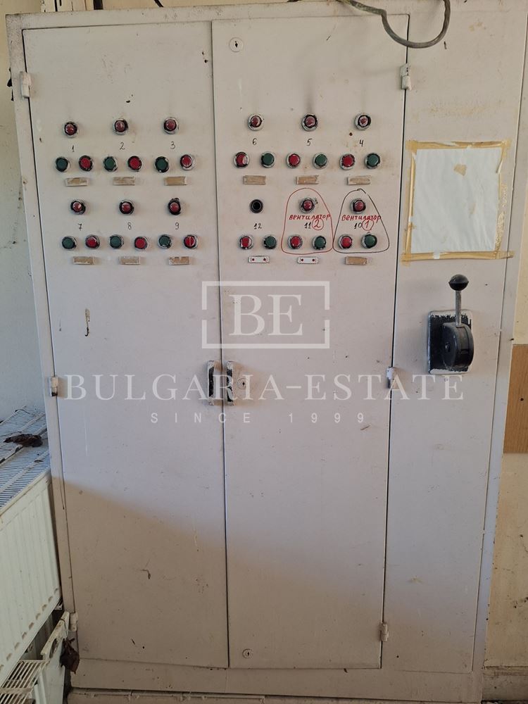 Exclusive offer of Bulgaria-Estate!!! Industrial building with 4 warehouses and plot 9 725 sq.m - 0