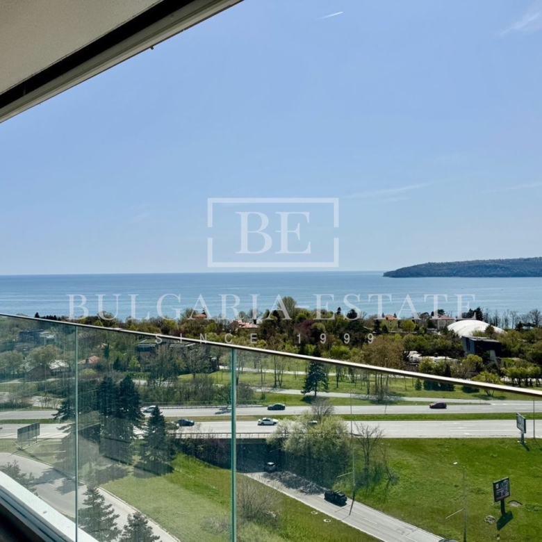 BULGARIA-ESTATE предлага стилен тристаен апартамент за продажба | кв. Бриз, Варна - 0