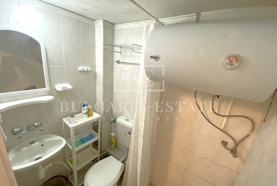 Дава под наем 1-стаен апартамент с топ локация до хотел Черно Море - 0