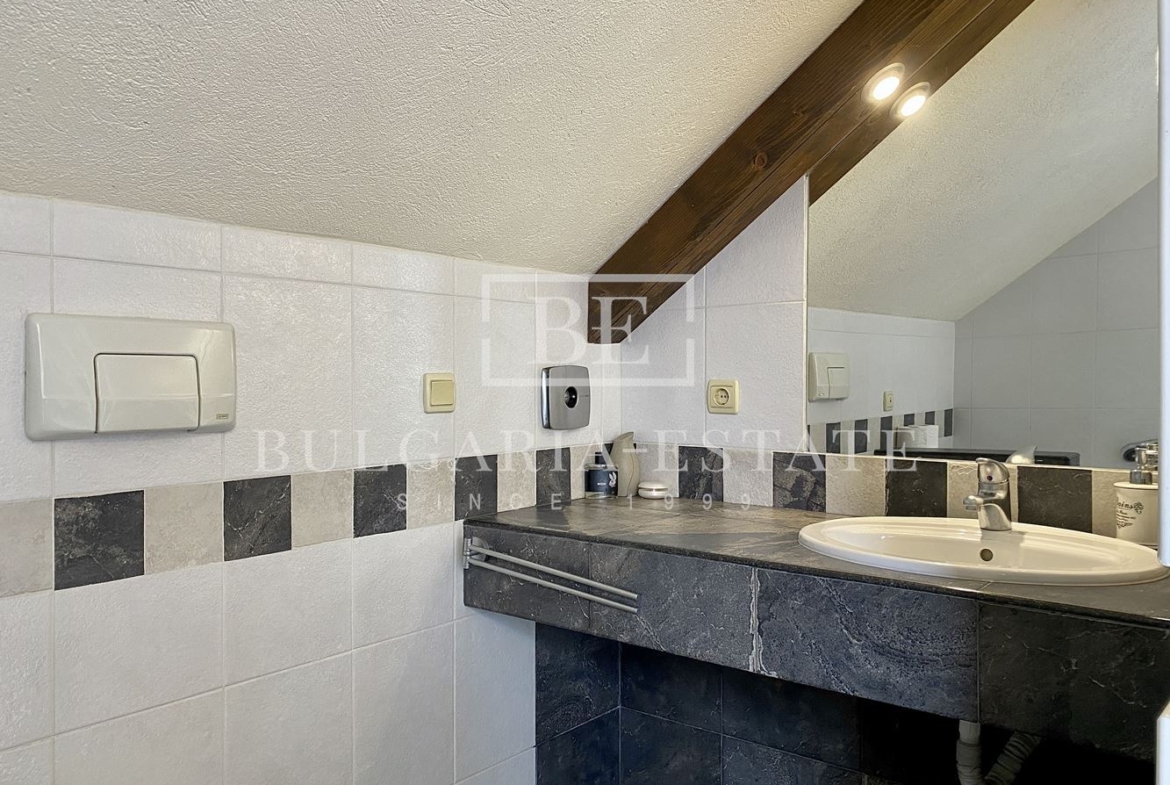 Элитный дом с бассейном, сауной, рядом с пляжем Кабакум, город. 515 кв. м. Площадь этажа, 4 спальни - 0