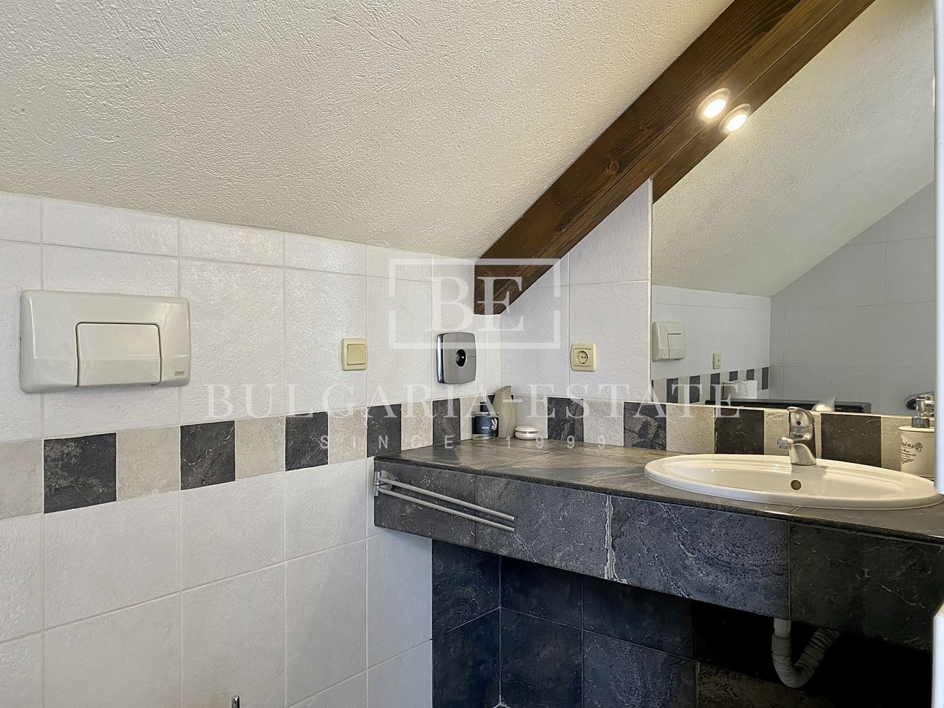 Роскошный дом с бассейном, сауной, рядом с пляжем Кабакум, город. 515 кв. м. 4 спальни Элитный дом с бассейном, сауной, рядом с пляжем Кабакум, город. 515 кв. м. Площадь этажа, 4 спальни - 0