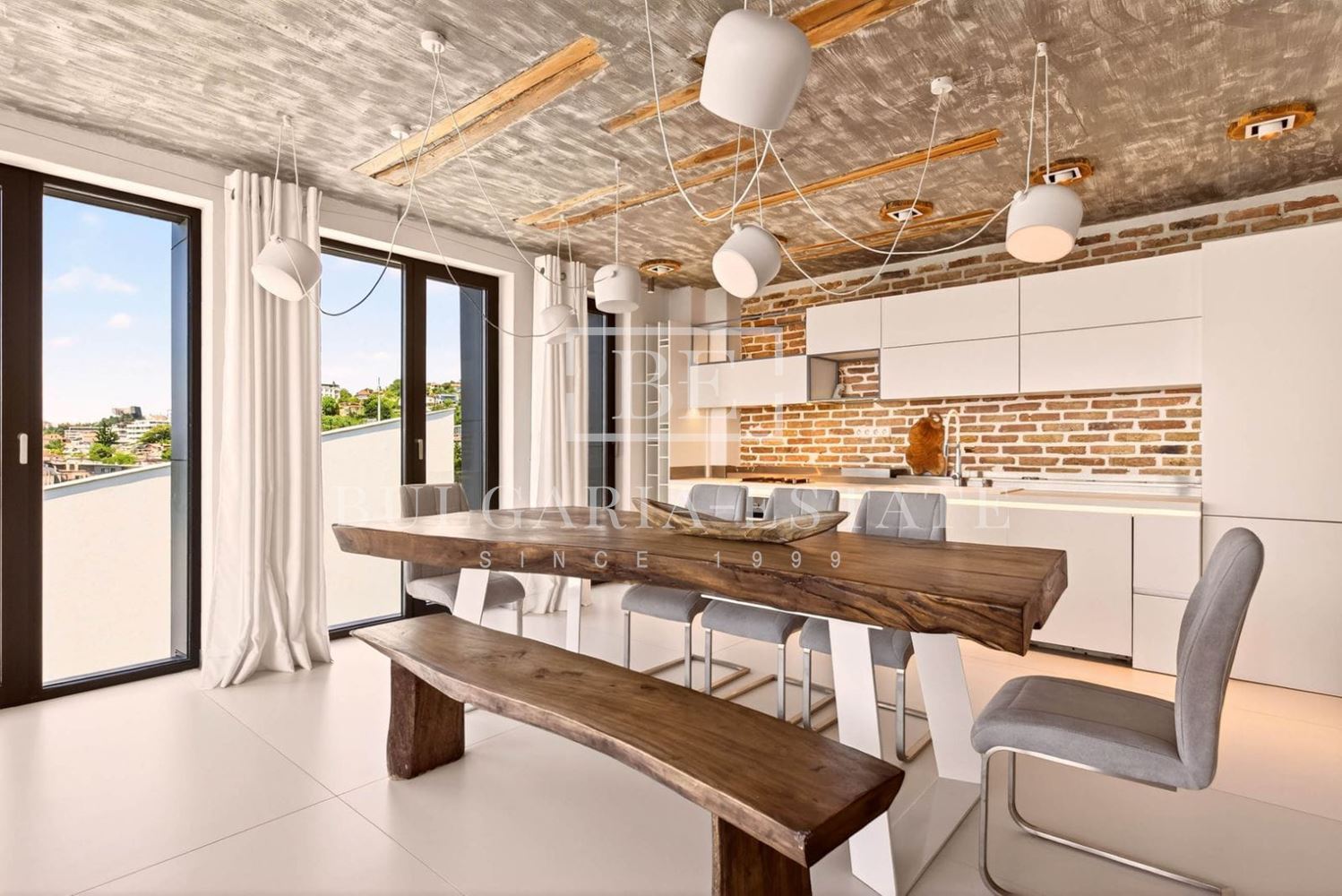 СУПЕР РОСКОШНАЯ КВАРТИРА В АРЕНДУ С 3 СПАЛЬНЯМИ, 2 ВАННЫМИ КОМНАТАМИ, ТЕРРАСОЙ И УНИКАЛЬНЫМ ВИДОМ НА МОРЕ - 0