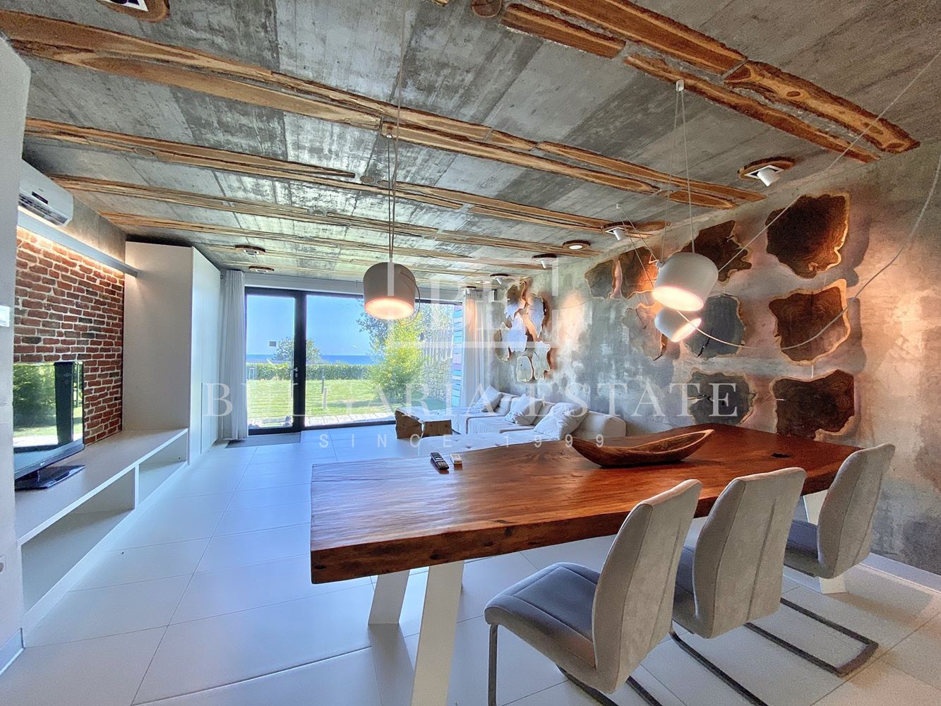 Уникальная трехкомнатная квартира "PURITY" с двориком, вид на море, ул. Николая, г. Варна-0 Уникальная трехкомнатная квартира "PURITY" с двориком, вид на море, ул. Николая, г. Варна - 0