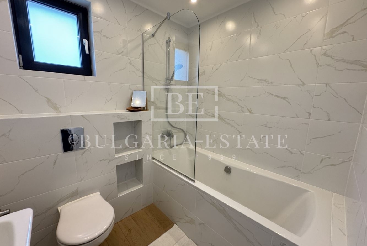 Обзаведен тристаен (98 кв.м.) в бутикова сграда с АКТ 16, м-т Св. Никола, готов за нанасяне - 0