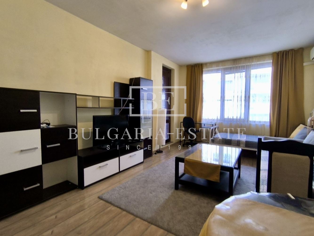 Новая, современная меблированная квартира в. Левски 1, комплекс „Вива“ - 0