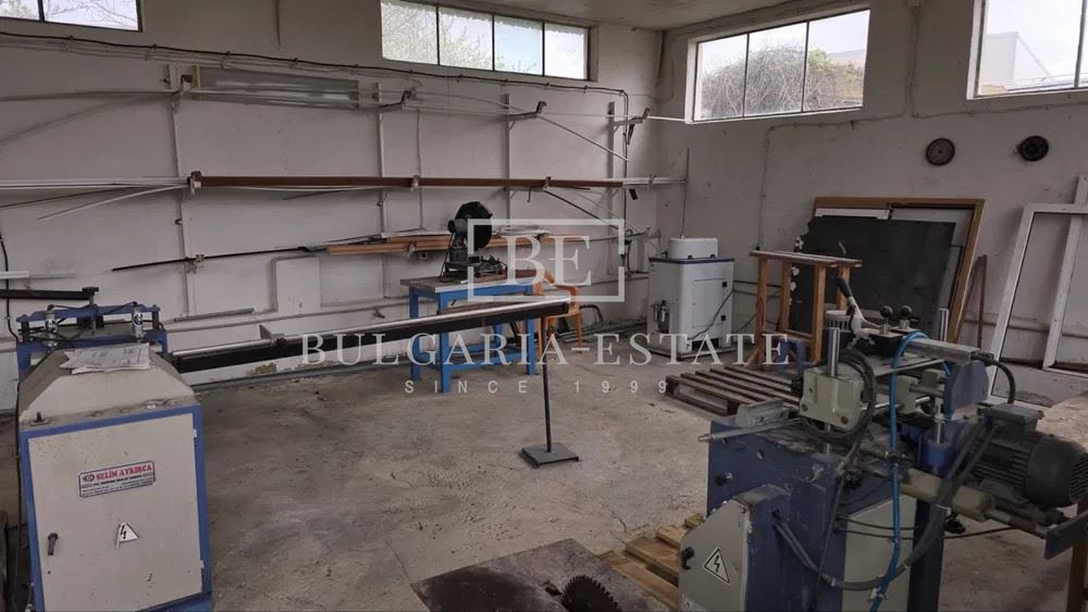 📌 Складова/производствена база под наем – 2 дка + ток - 0