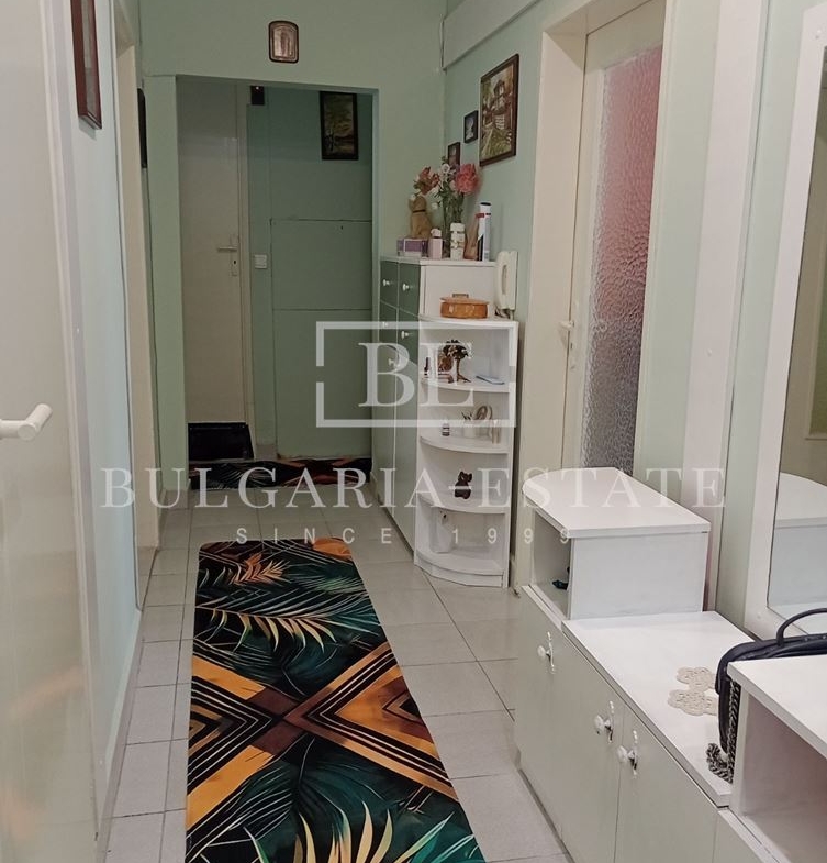 Просторен 4-стаен апартамент във „Възраждане 4“ – готов за нанасяне! - 0