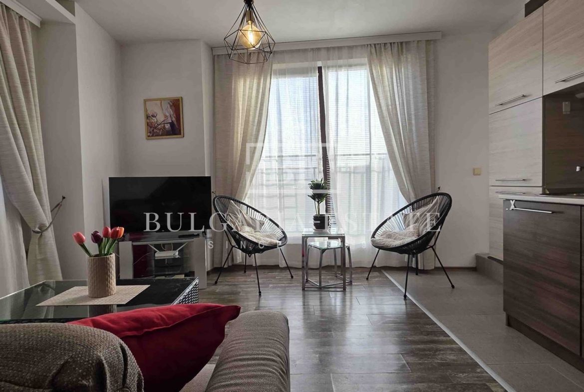 Двухкомнатная квартира под Оперой - 0