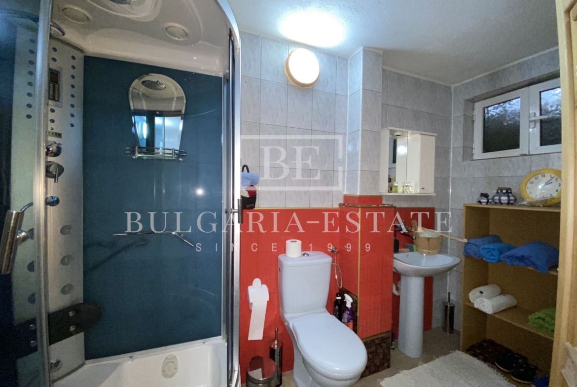 Роскошный дом с двором в деревне Рогачево - всего в 10 минутах от пляжей Албены! - 0