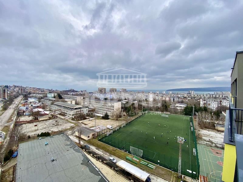 TOP 2-Zimmer-Wohnung mit Meerblick aus dem 11. Stock, k.s. AKADEMIKA, gr. Varna, sq. 0