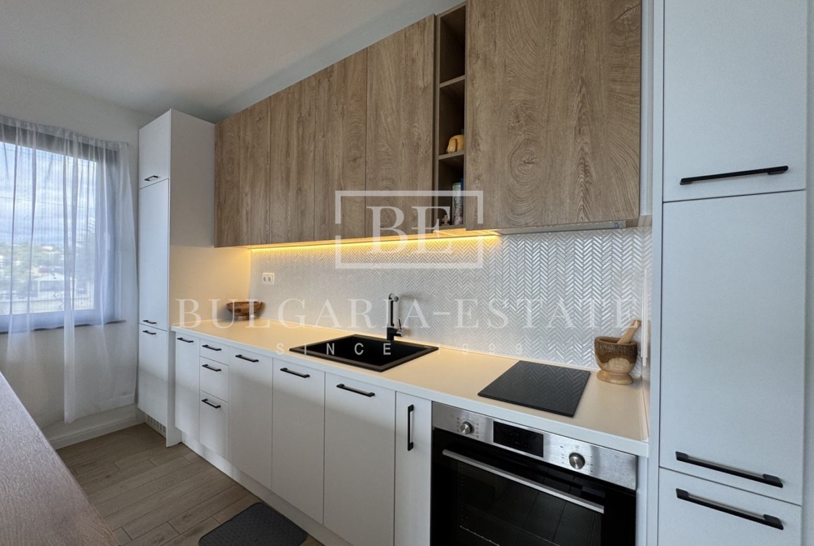 Обзаведен тристаен (98 кв.м.) в бутикова сграда с АКТ 16, м-т Св. Никола, готов за нанасяне - 0