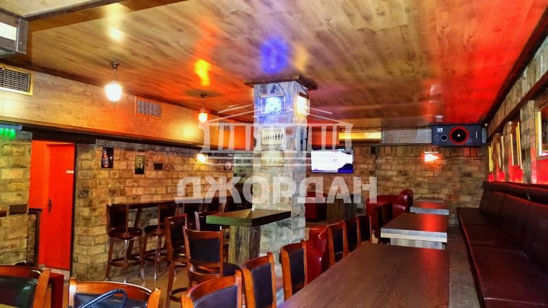 Restaurant, Varna, Kolkhozen Pazar, ausgestattet, 135 sq.m. - 0