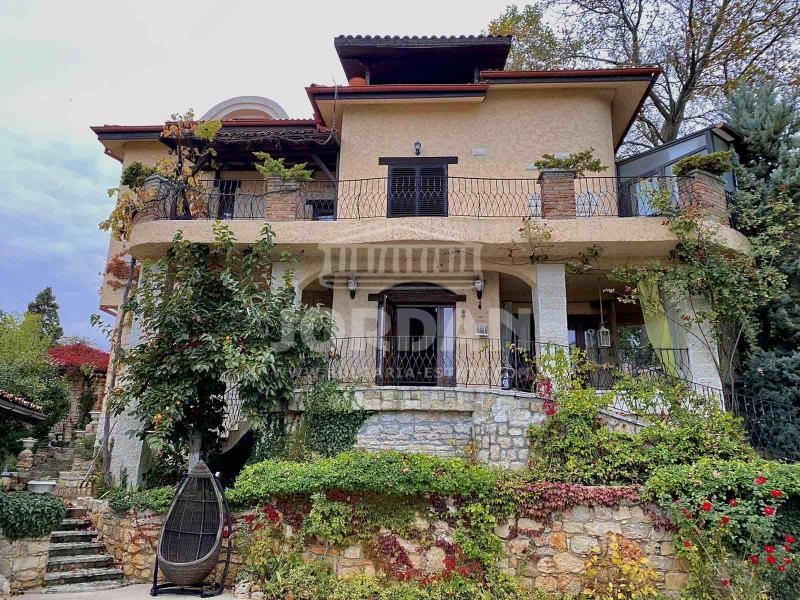 Луксозна къща в Ален Мак, гр. Варна, басейн, паркоместа, три спални - 0