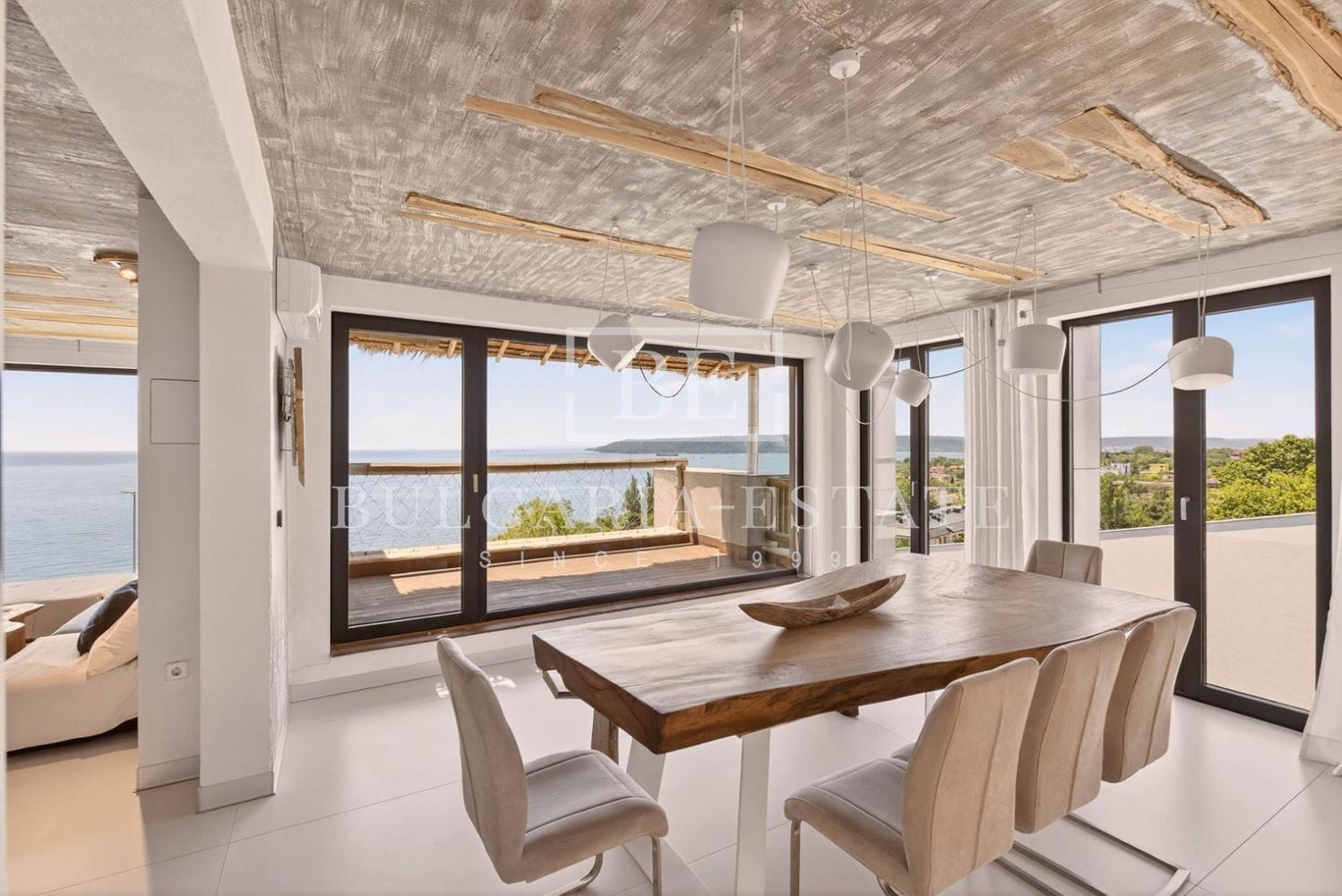 СУПЕР РОСКОШНАЯ КВАРТИРА В АРЕНДУ С 3 СПАЛЬНЯМИ, 2 ВАННЫМИ КОМНАТАМИ, ТЕРРАСОЙ И УНИКАЛЬНЫМ ВИДОМ НА МОРЕ - 0