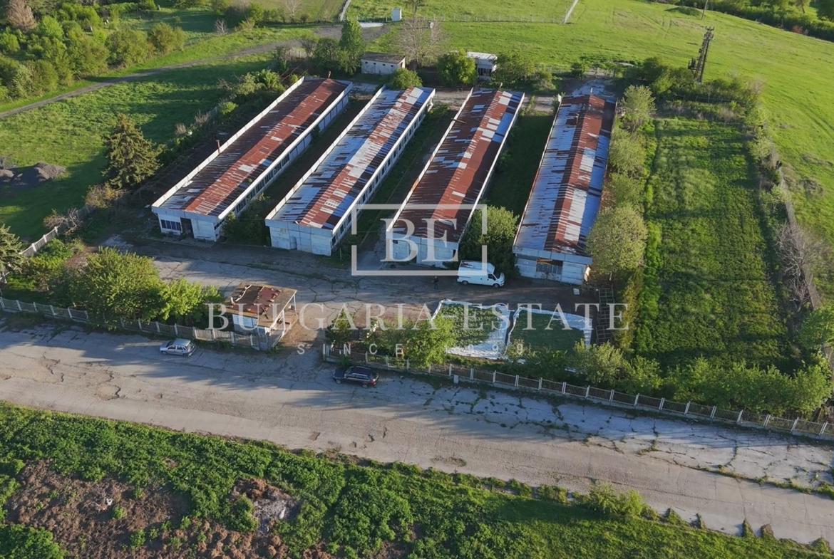 Производствена база в обл.Разград, общ.Лозница ,с.Ловско - 0