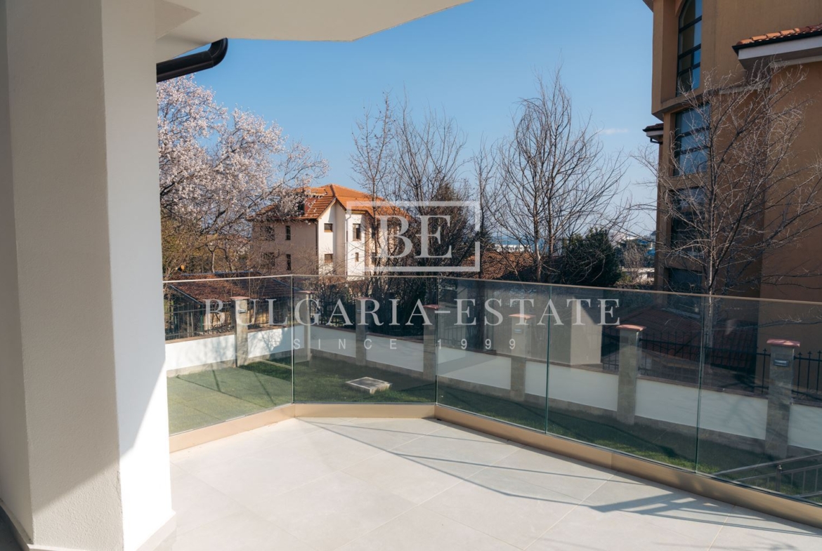 3-стаен апартамент с веранда, АКТ 16! м-т Евксиноград, гр. Варна - 0