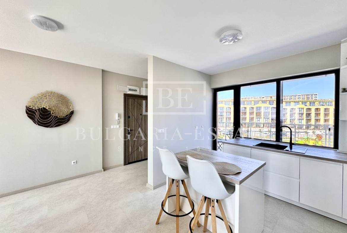 Роскошные апартаменты с 2 спальнями и видом на море, парковочное место, St. Св. Константин и Елена - 0