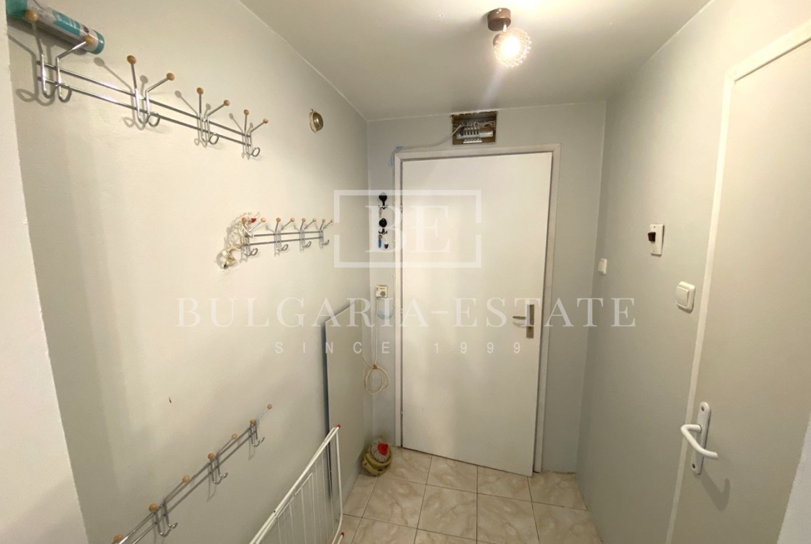 Дава под наем 1-стаен апартамент с топ локация до хотел Черно Море - 0