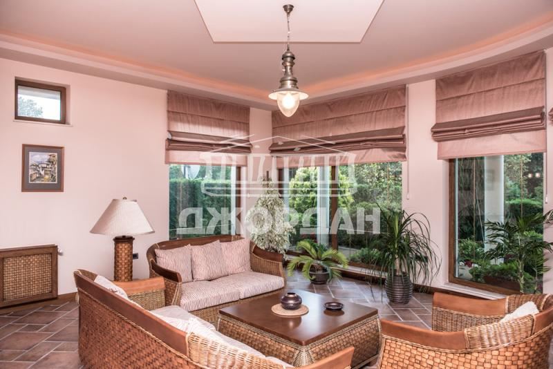 Дом для продажи гр. Варна. Св. Константин и Елена 525 м², 6 спален - 0